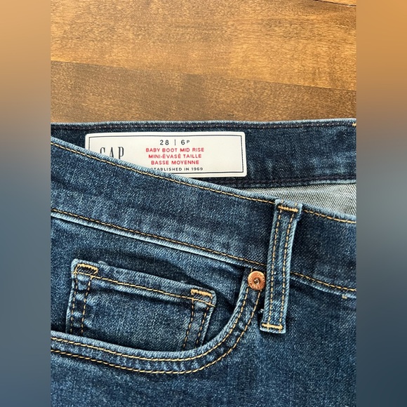 GAP Mid Rise Baby Boot Jean - Picture 2 of 5